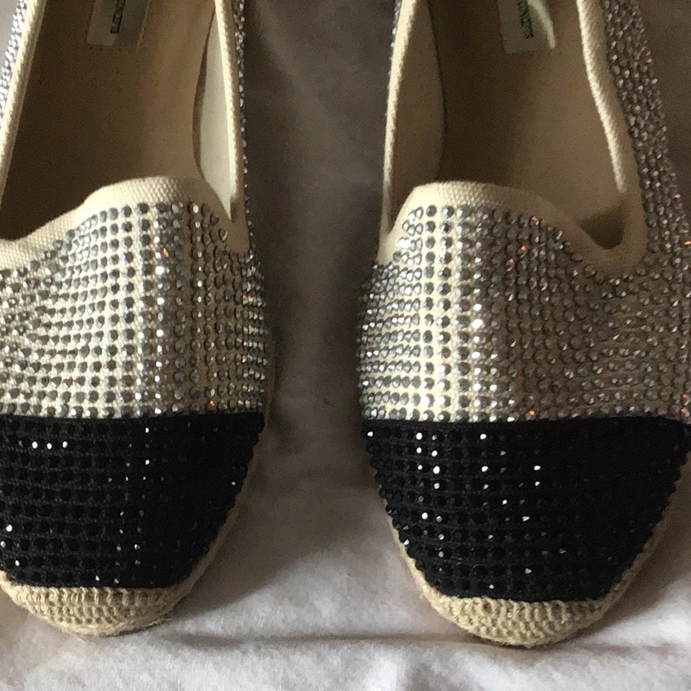 Shoes - Picture 2 of 4